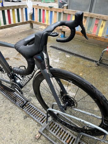 Used Bianchi Oltre RC SRAM RED ETAP AXS 2024 2024 Road & Gravel, Light Gray — image 9 of 10