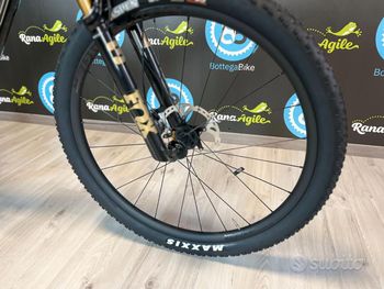 Used Trek Supercaliber SLR 9.8 XT Di2 Gen 2 2026 2026 Mountainbike, Negro — image 15 of 20