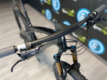 Used Trek Supercaliber SLR 9.8 XT Di2 Gen 2 2026 2026 Mountainbike, Negro — image 11 of 20