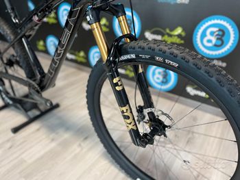 Used Trek Supercaliber SLR 9.8 XT Di2 Gen 2 2026 2026 Mountainbike, Negro — image 13 of 20