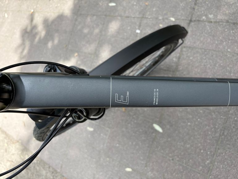 Used CUBE KATHMANDU, EXC 2023 2023 Urban, Light Gray — image 9 of 13