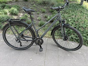 Used CUBE KATHMANDU, EXC 2023 2023 Urban, Light Gray — image 10 of 13