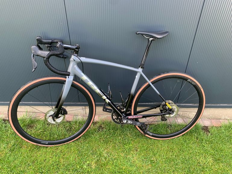 Used Trek Emonda Other 2021 Road & Gravel, Light Gray — image 2 of 7