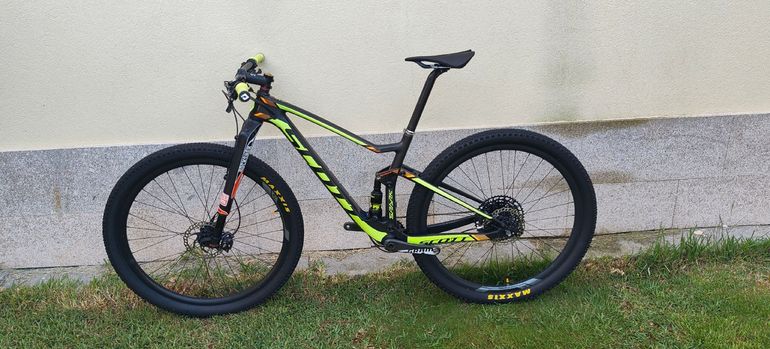 Used Scott Spark 930 2017 2017 Mountainbike, Black, 29 — image 6 of 8