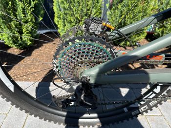Used Focus SAM 8.8 2021 2021 Mountainbike, Verde — image 2 of 4
