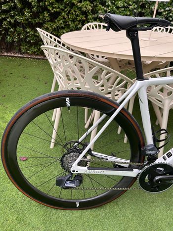 Used Aurum Aurum Magma Montaje Enve 2024 Road & Gravel, White — image 2 of 4
