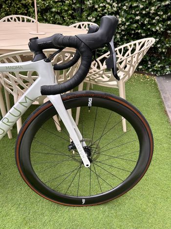 Used Aurum Aurum Magma Montaje Enve 2024 Road & Gravel, White — image 4 of 4