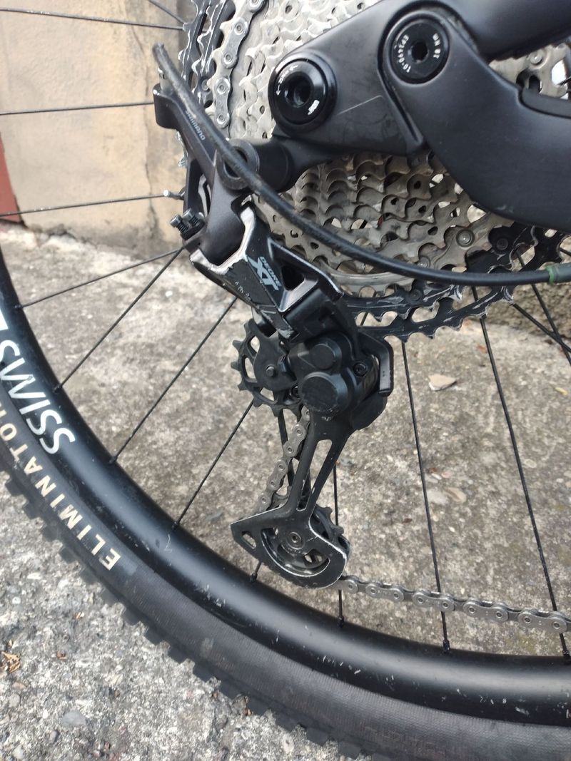 Used Canyon Neuron CF 9 2023 2023 Mountainbike, Light Gray, 27.5, 29 — image 14 of 18