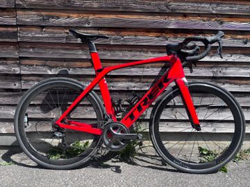 Used Trek Madone 9.2 H2 Compact 2016 2016 Road & Gravel, Red — image 2 of 7