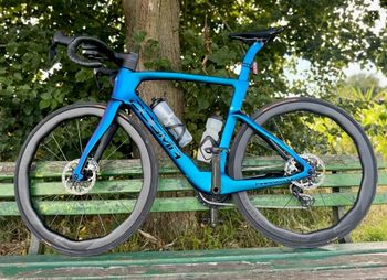Used Pinarello Pinarello Dogma F Luxter Blue SRAM Red 2025 Road & Gravel, Blue — image 6 of 14