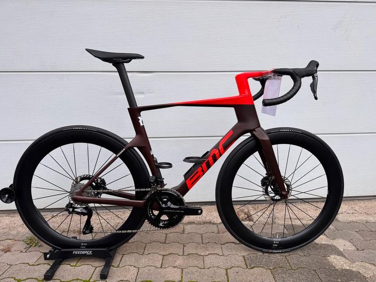 Used Pinarello Pinarello Dogma F Luxter Blue SRAM Red 2025 Road & Gravel, Blue — image 10 of 14