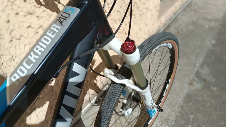 Used Décathlon B'twin Rockrider VTT 740S 2012 2012 Mountainbike, White — image 11 of 17
