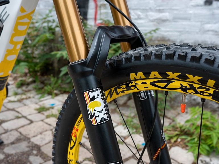 Used Haibike Haibike XDURO DOWNHILL PRO 2016 2016 Mountainbike, Weiß — image 18 of 35