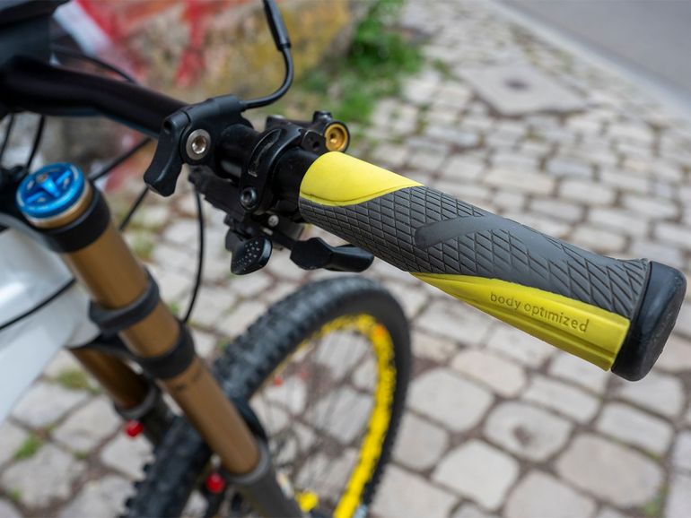 Used Haibike Haibike XDURO DOWNHILL PRO 2016 2016 Mountainbike, Weiß — image 23 of 35