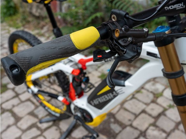 Used Haibike Haibike XDURO DOWNHILL PRO 2016 2016 Mountainbike, Weiß — image 14 of 35