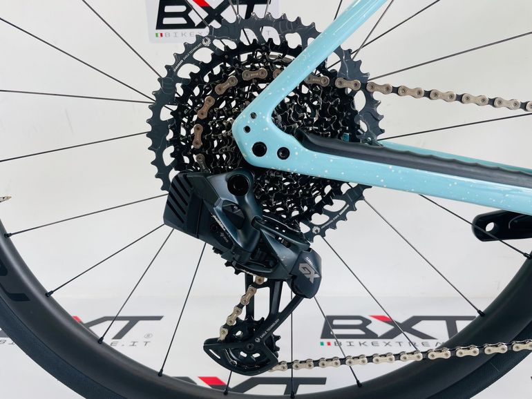 Used Specialized SPECIALIZED Diverge Expert Carbon 56 2023 Road & Gravel, Blue — image 4 of 10