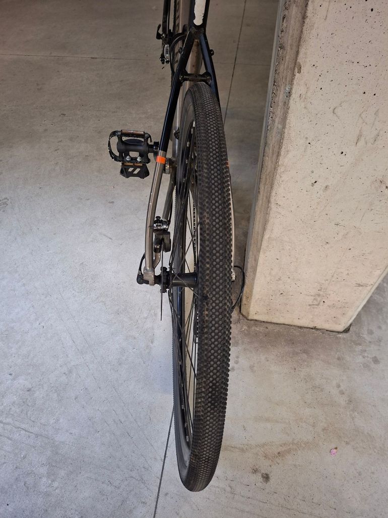Used TRIBAN RC520 Disc Road Bike - 105 2021 2021 Road & Gravel, Light Gray — image 6 of 8