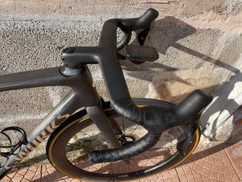 Used Specialized S-Works Tarmac SL7 - Shimano Dura-Ace Di2 2022 2022 Road & Gravel — image 2 of 9