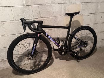 Used Specialized S-Works Tarmac SL8 - Shimano Dura-Ace Di2 2024 2024 Road & Gravel — image 3 of 12