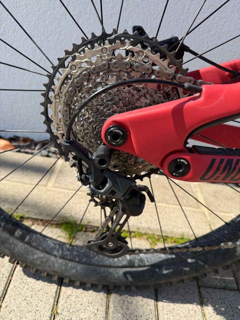 Used YT Industries Capra 29 CORE 2 CF 2025 2025 Mountainbike, Red, 29 — image 8 of 8