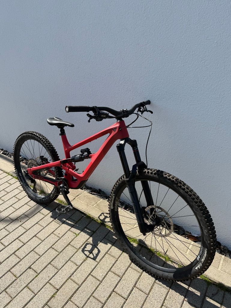 Used YT Industries Capra 29 CORE 2 CF 2025 2025 Mountainbike, Red, 29 — image 2 of 8