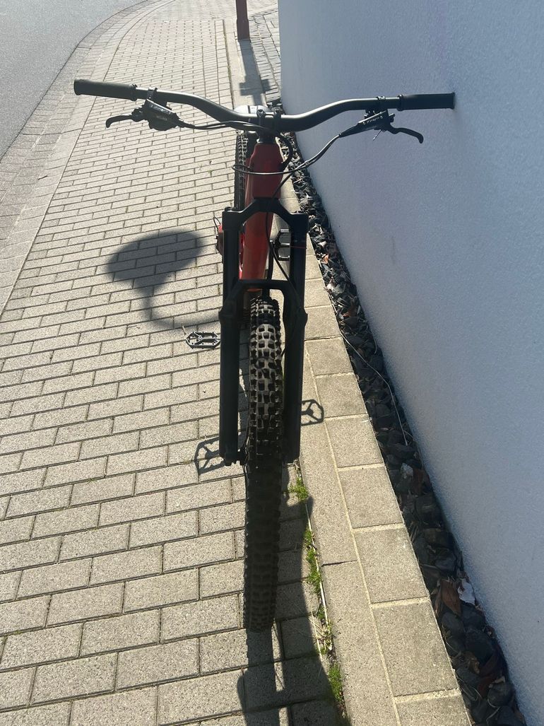 Used YT Industries Capra 29 CORE 2 CF 2025 2025 Mountainbike, Red, 29 — image 5 of 8