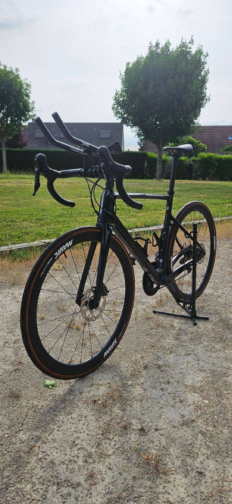 Used Van rysel Edr Shimano 105 2022 Road & Gravel, Black — image 1 of 11