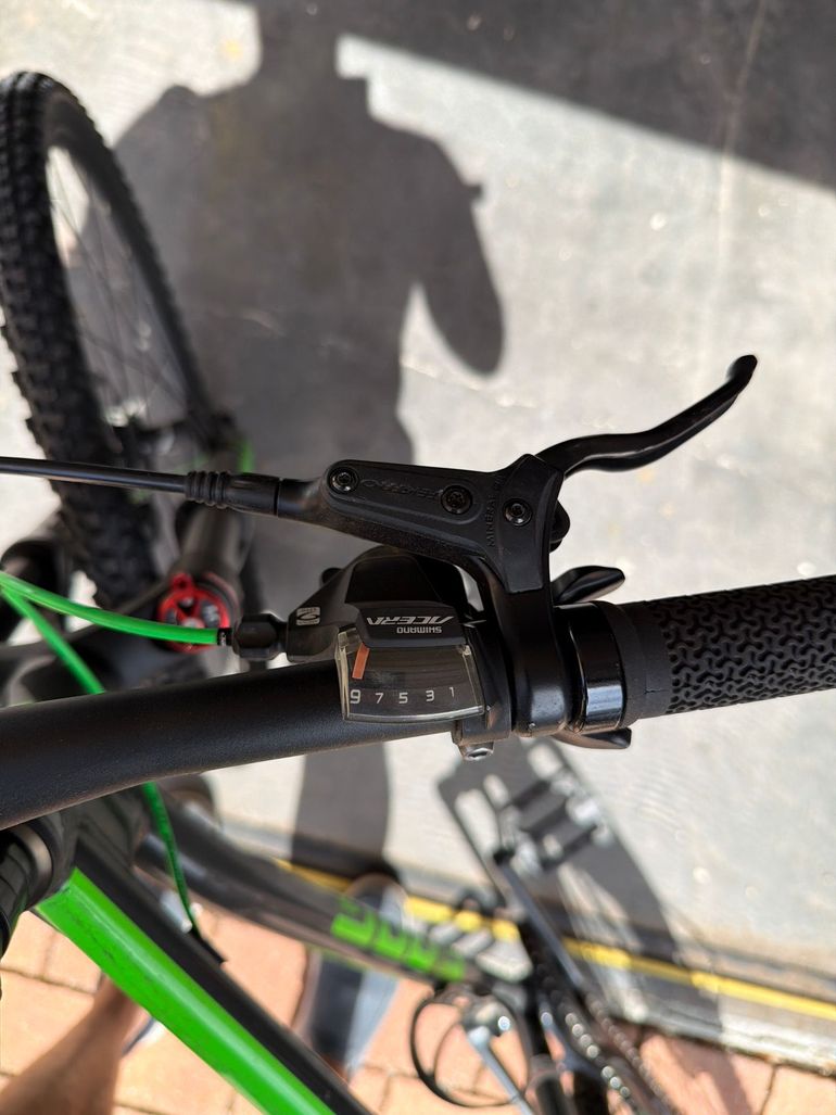 Used Frog Frog Custom Shimano Alivio 2022 Mountainbike, Grigio chiaro — image 3 of 5
