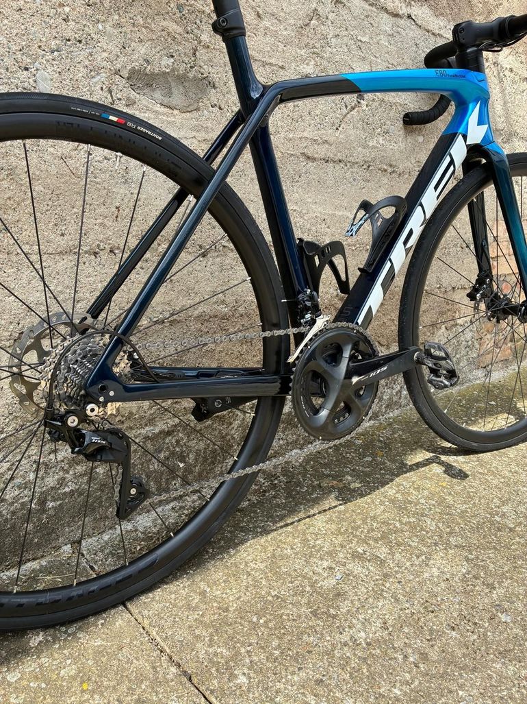Used Trek Émonda SL 5 Disc 2022 2022 Road & Gravel — image 2 of 3