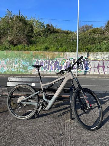 Focus SAM² 6.8 2023 2023 Mountainbike usato, Grigio chiaro — immagine 1 di 6