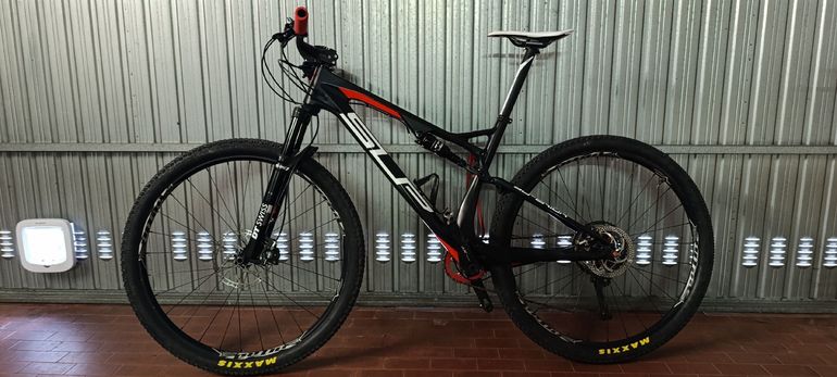 Used SUPERIOR BIKES SUPERIOR BIKES Custom Frameset 2020 Mountainbike — image 2 of 9