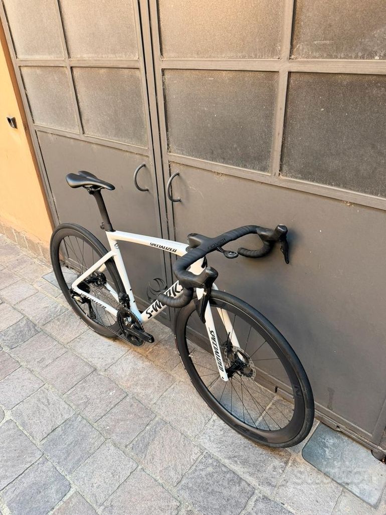 Used Specialized L Tarmac SL7 S-Works DuraAce12v+ Powermeter + Custom Paint Lumacolor 2024 Road & Gravel, White — image 11 of 12