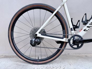 Used Canyon Grail CF SL 7 AXS 2024 2024 Road & Gravel — image 4 of 12