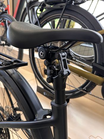 Used CUBE Kathmandu Hyrbid Pro 2026 Urban, Black — image 6 of 8