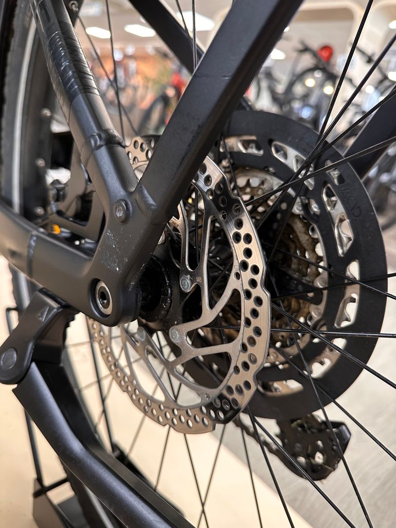 Used CUBE Kathmandu Hyrbid Pro 2026 Urban, Black — image 5 of 8