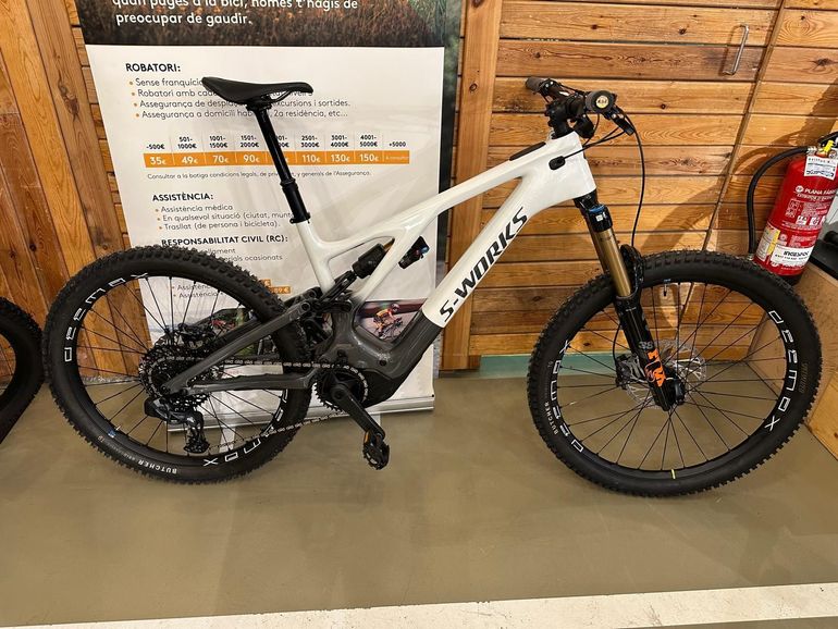 Used Specialized S-Works Demo 11 2027 2027 Mountainbike, White, 29, 27.5 — image 2 of 3