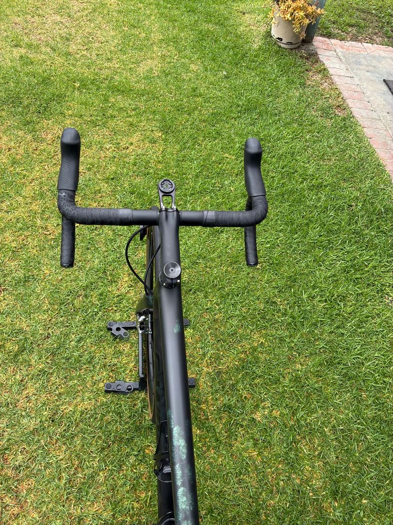 Used Specialized S-Works Aethos – SRAM Red eTap AXS 2023 2023 Road & Gravel, Black — image 10 of 12