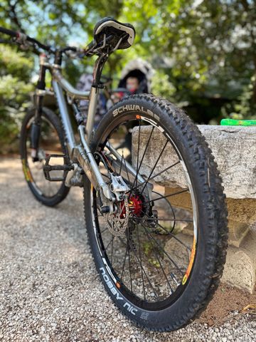 Used Cannondale Custom Shimano XTR 2008 Mountainbike, Light Gray — image 3 of 11