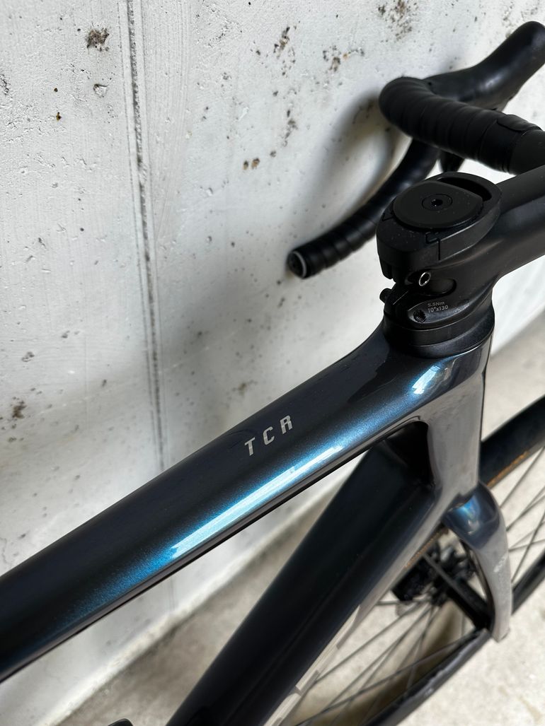 Used Giant TCR Advanced Pro 0 KOM 2026 2026 Road & Gravel, Blue — image 9 of 9