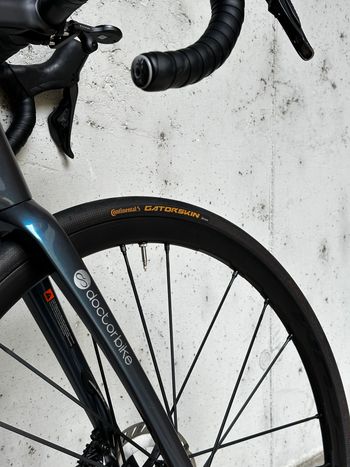 Used Giant TCR Advanced Pro 0 KOM 2026 2026 Road & Gravel, Blue — image 5 of 9