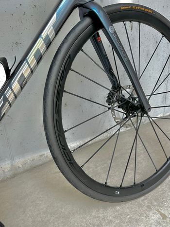 Used Giant TCR Advanced Pro 0 KOM 2026 2026 Road & Gravel, Blue — image 4 of 9