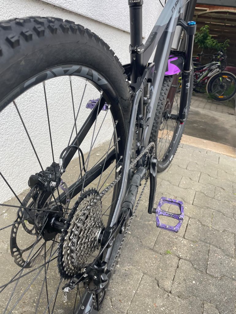Used CUBE STEREO 160 Race 27.5 2018 2018 Mountainbike — image 3 of 7