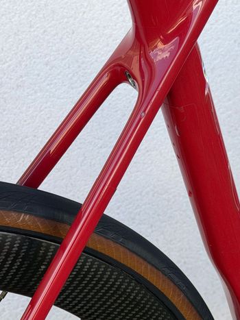 Used Canyon Ultimate CF SL 8 Disc 2022 2022 Road & Gravel, Red — image 11 of 11
