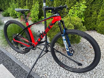 Used Trek Procaliber Sram Eagle Transmission GX 2024 Mountainbike, Red — image 15 of 16
