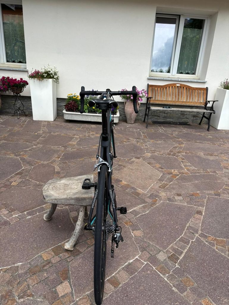 Used Bianchi Infinito CV Chorus 2019 2019 Road & Gravel — image 3 of 8