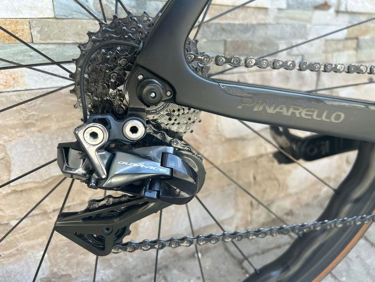 Used Pinarello DOGMA F12 DURA ACE Di2 Rim 2022 2022 Road & Gravel, Black — image 6 of 7