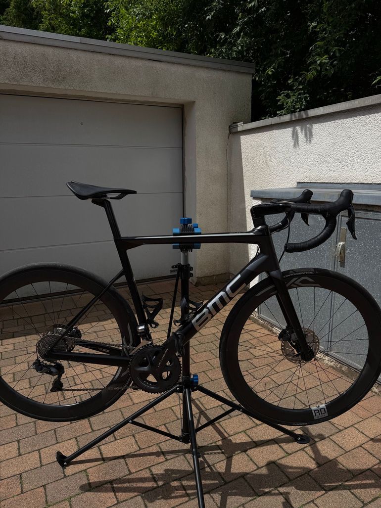 Used BMC Teammachine SLR02 DISC TWO 2020 2020 Road & Gravel, Black — image 1 of 7
