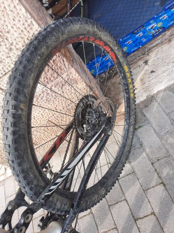 Used Specialized Enduro Comp 29 2015 2015 Mountainbike, White, 29 — image 4 of 8