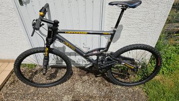 Used Cannondale Jekyll Shimano Deore XT 2001 Mountainbike, Light Gray — image 2 of 5