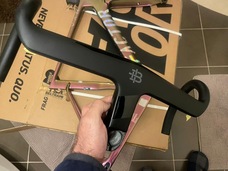 Used Factor OSTRO VAM - Frameset Premium 2025 Frameset 2025 Road & Gravel, Weiß — image 2 of 3